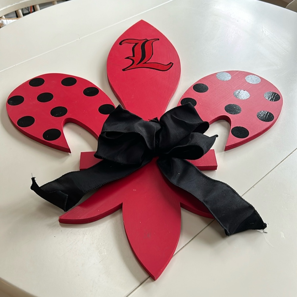 Red Fleur-de-Lis Wall Accent with Black Polka Dots and Bow